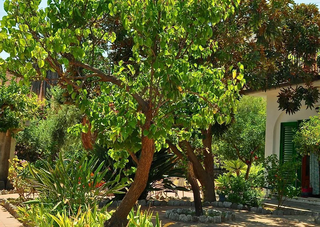 Seafront Apartments Garden House Taormina