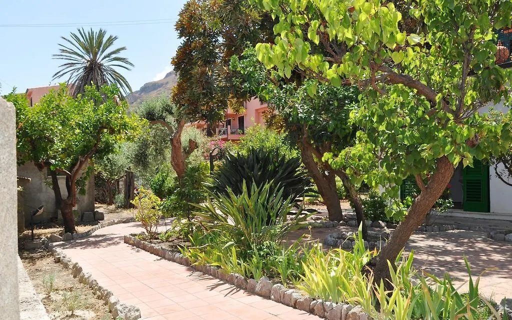 Seafront Apartments Garden House Taormina